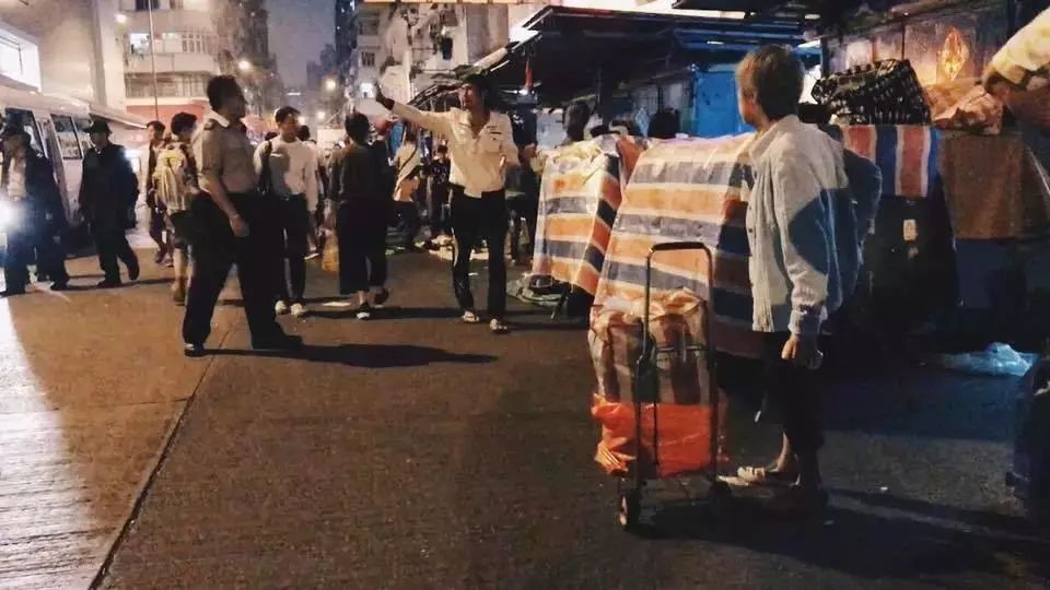 /ueditor/image/2018/11/29/3dcdab0a6fb0fccbe638fa371dcfe8f9.jpg 摆地摊1.jpg