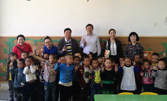 四川凉山州：高山上的双语幼儿园1.jpg