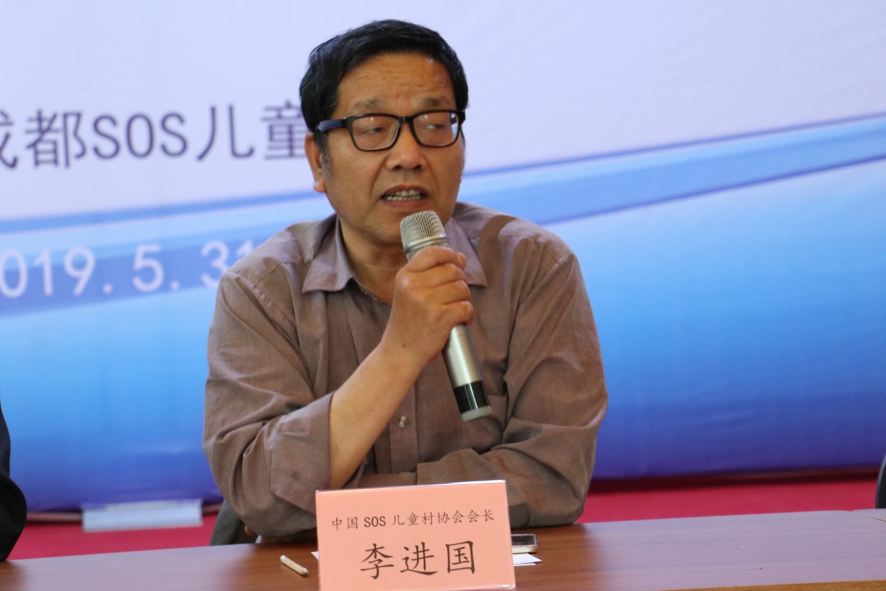 /ueditor/image/2019/06/03/53108f15e0bb034beecab09d532243b7.jpg 社会力量参与贫困地区儿童救助与保护座谈会1.jpg