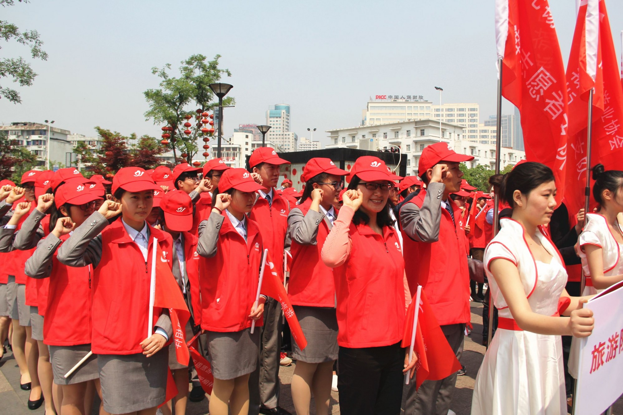 《中国公益人才发展状况研究报告》在京发布1.jpg