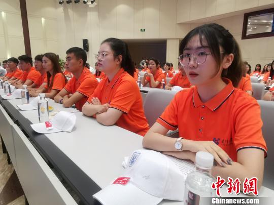 /ueditor/image/2019/08/07/4a66a70be415b98beaa57a0be6ec5bf8.jpg 青海:高校学子下乡实践 宣讲政策助力乡村振兴.jpg