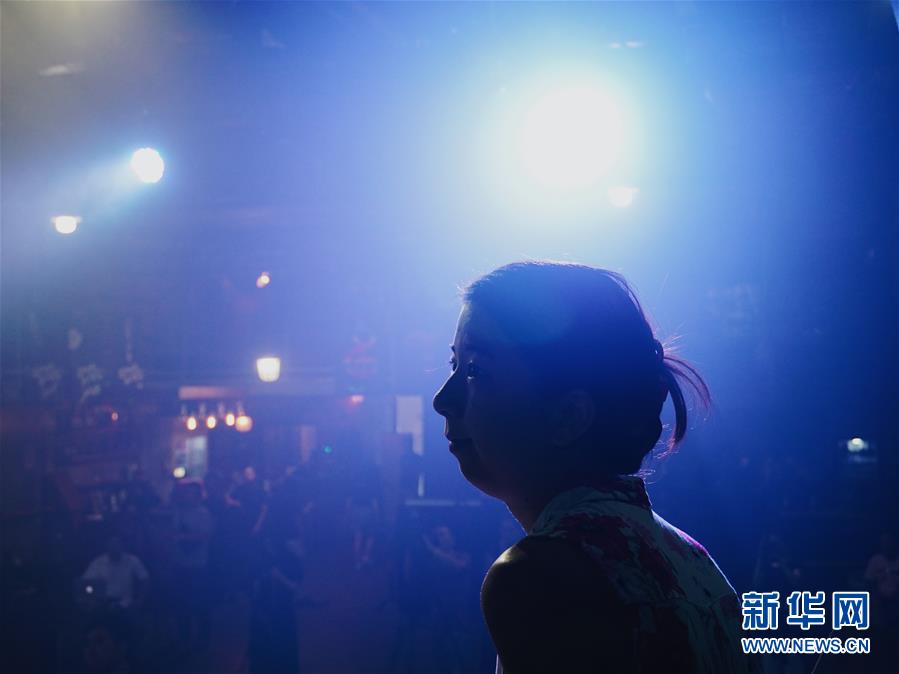 /ueditor/image/2019/08/15/2aa1f1d3e184e2364c7a307b23f7f014.jpg 8772乐队北京唱响《从不罕见》 9.jpg